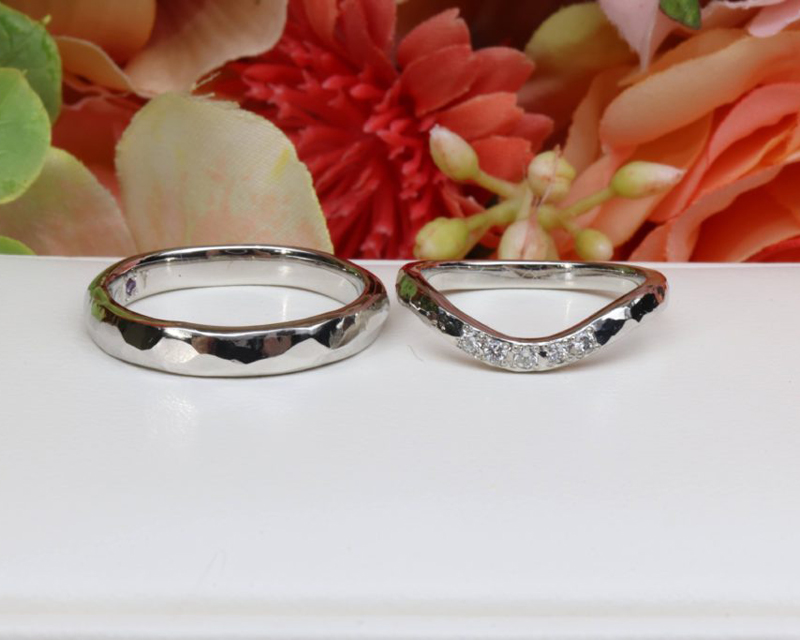 結婚指輪（彫金工法）ダイヤモンドななこ留めハンマー