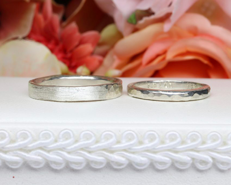 結婚指輪（彫金工法）スターダストハンマー鏡面