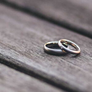 マット加工の結婚指輪