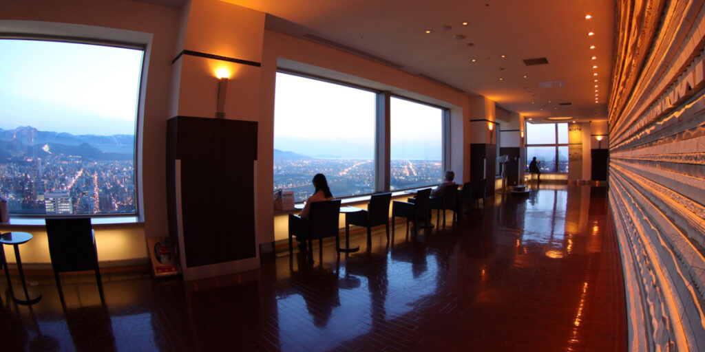 three | 工房Smith札幌 タワー・スリーエイト