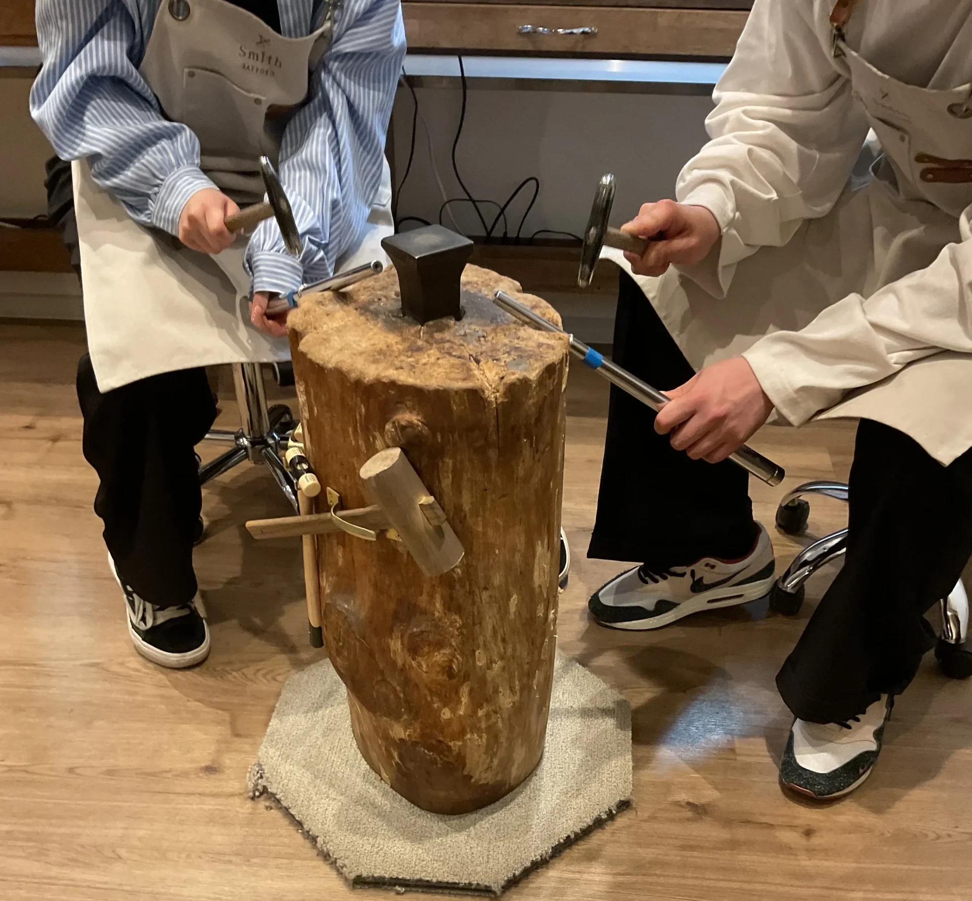 ｜H様・I様【自分達でリングを削ったり叩いたりして楽しみながら作ることができました】