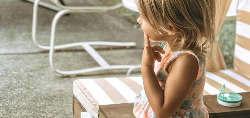 thinking baby | 工房Smith札幌