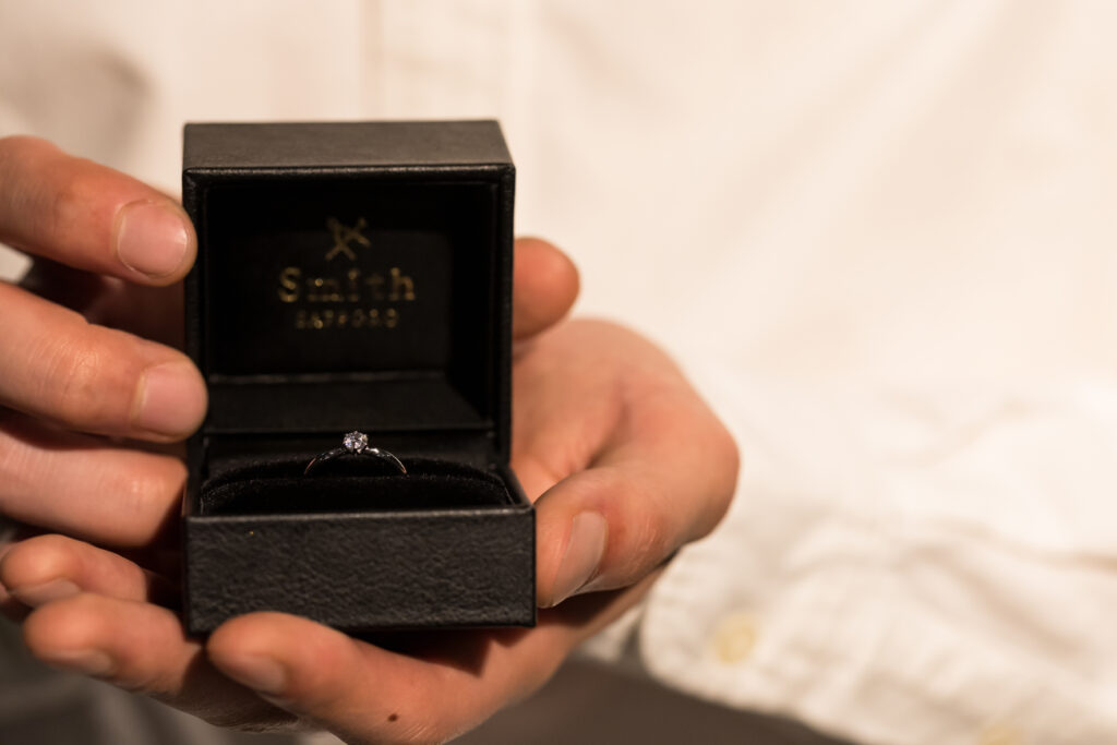 23FB_0141 (1) | 工房Smith札幌 婚約指輪は贈り物じゃない?婚約におけるシンボルの役割