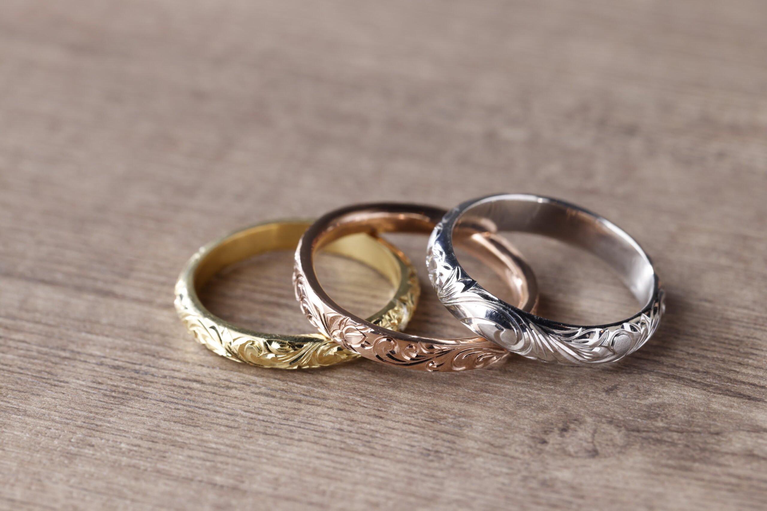 結婚指輪をつけるのが恥ずかしい？さりげなく馴染むブランドを紹介