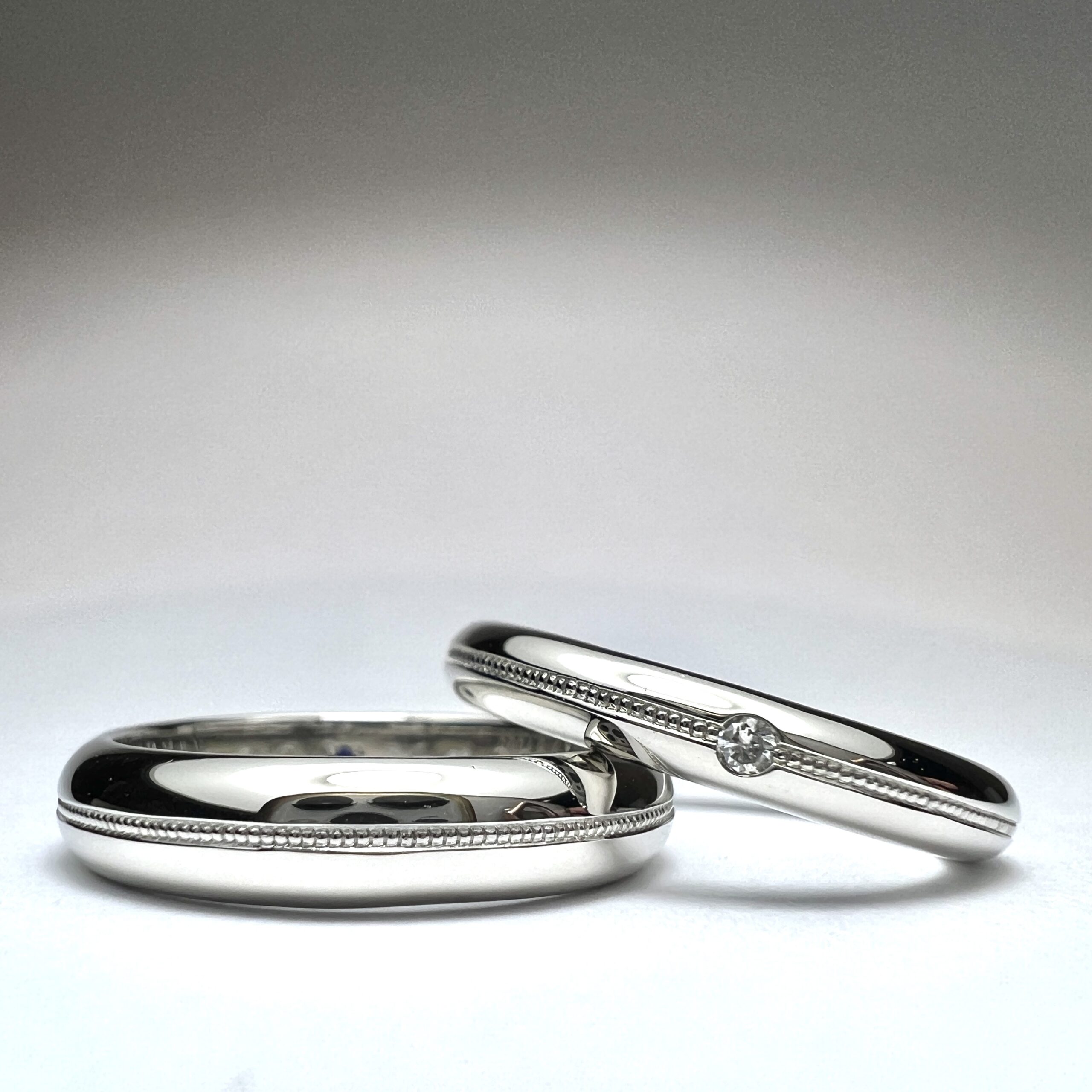 結婚指輪（彫金工法）ダイヤモンド伏込み留めミル打ち鏡面