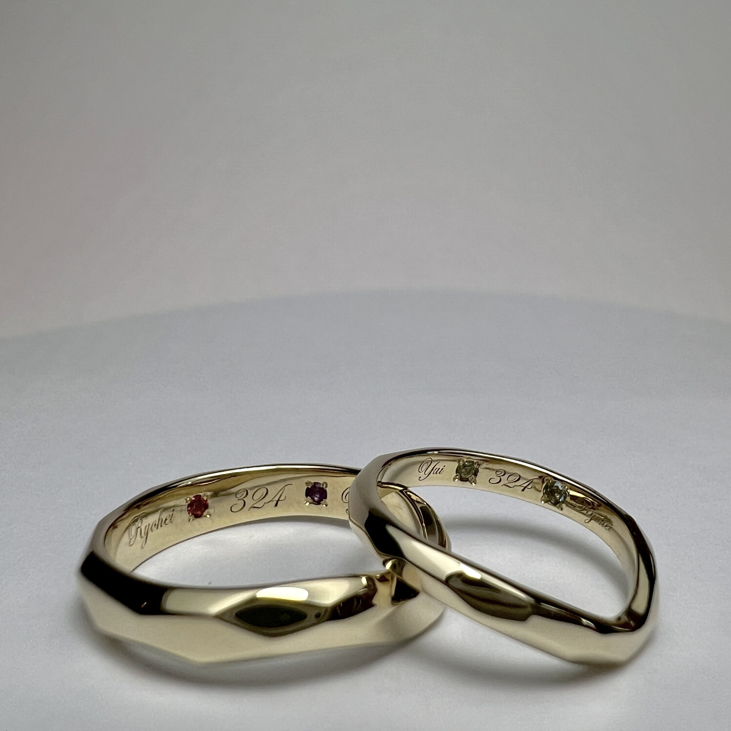 結婚指輪（WAX工法）アメジストブルートパーズペリドットルビーシークレットストーンななこ留めレーザー刻印鏡面