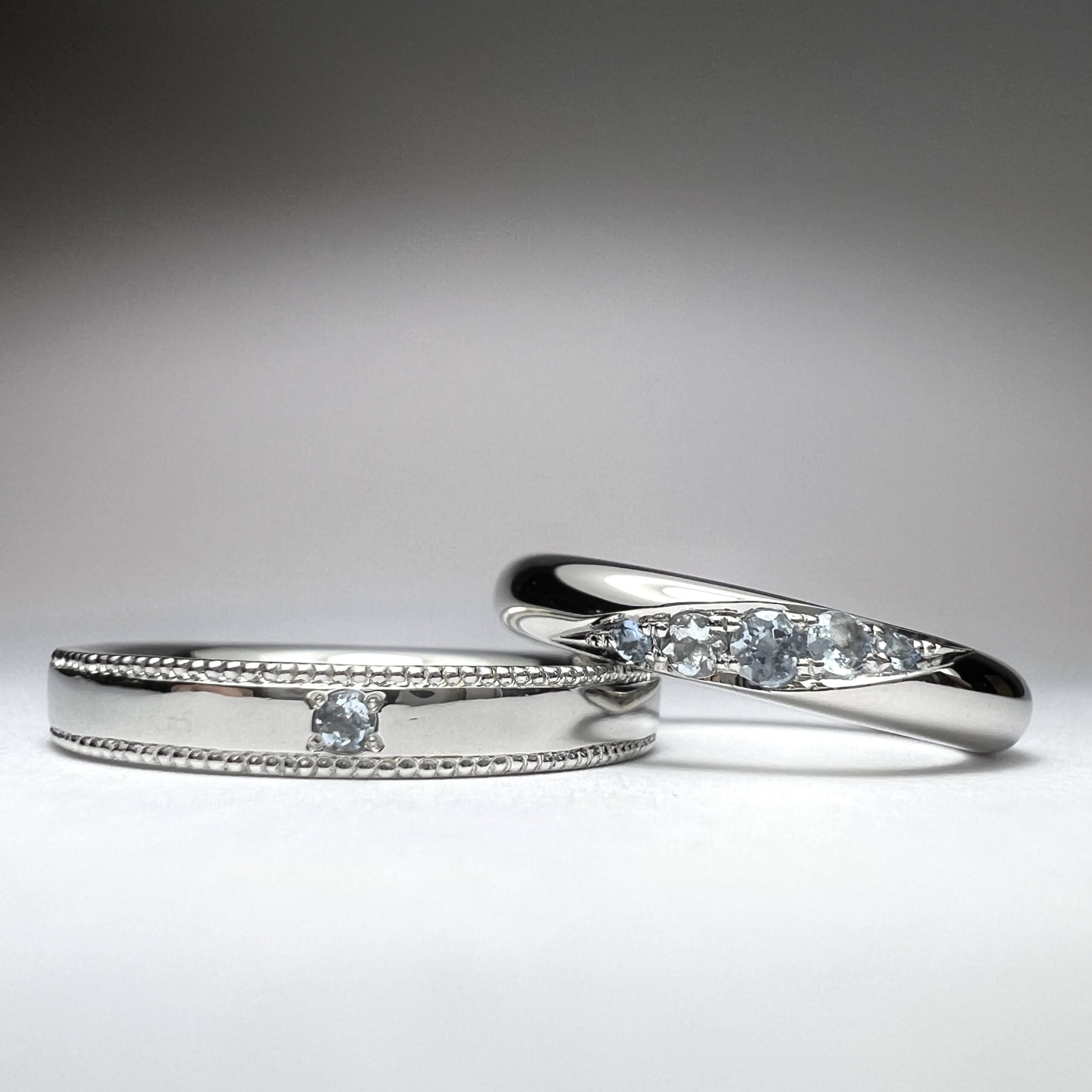 結婚指輪（彫金工法）アクアマリンななこ留め彫り留めミル打ち鏡面