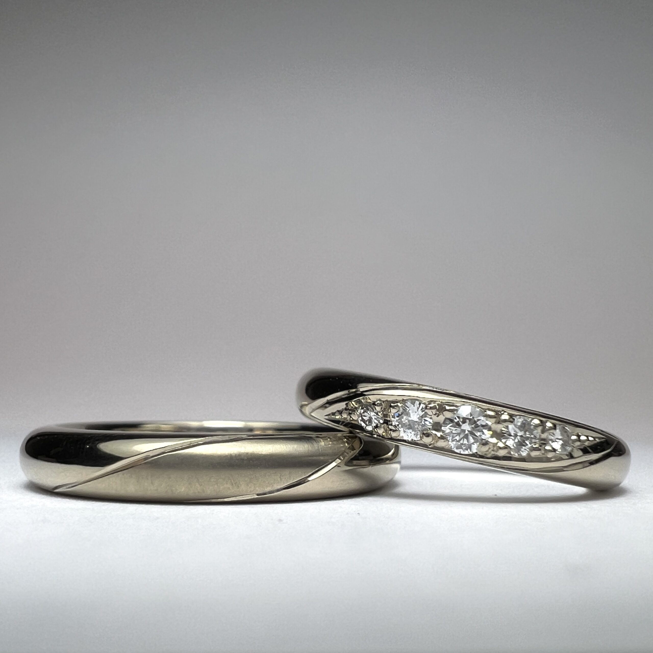 結婚指輪（彫金工法）ダイヤモンド彫り留めつや消しライン加工鏡面
