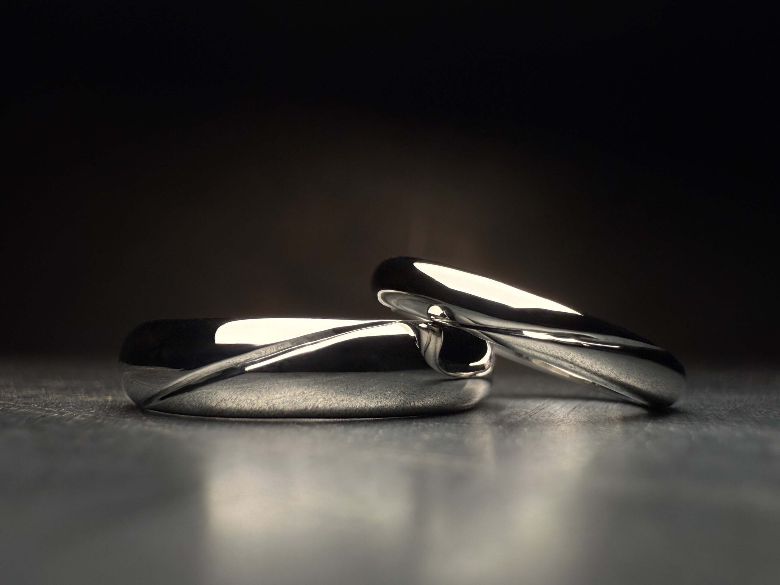 結婚指輪（彫金工法）ライン加工鏡面