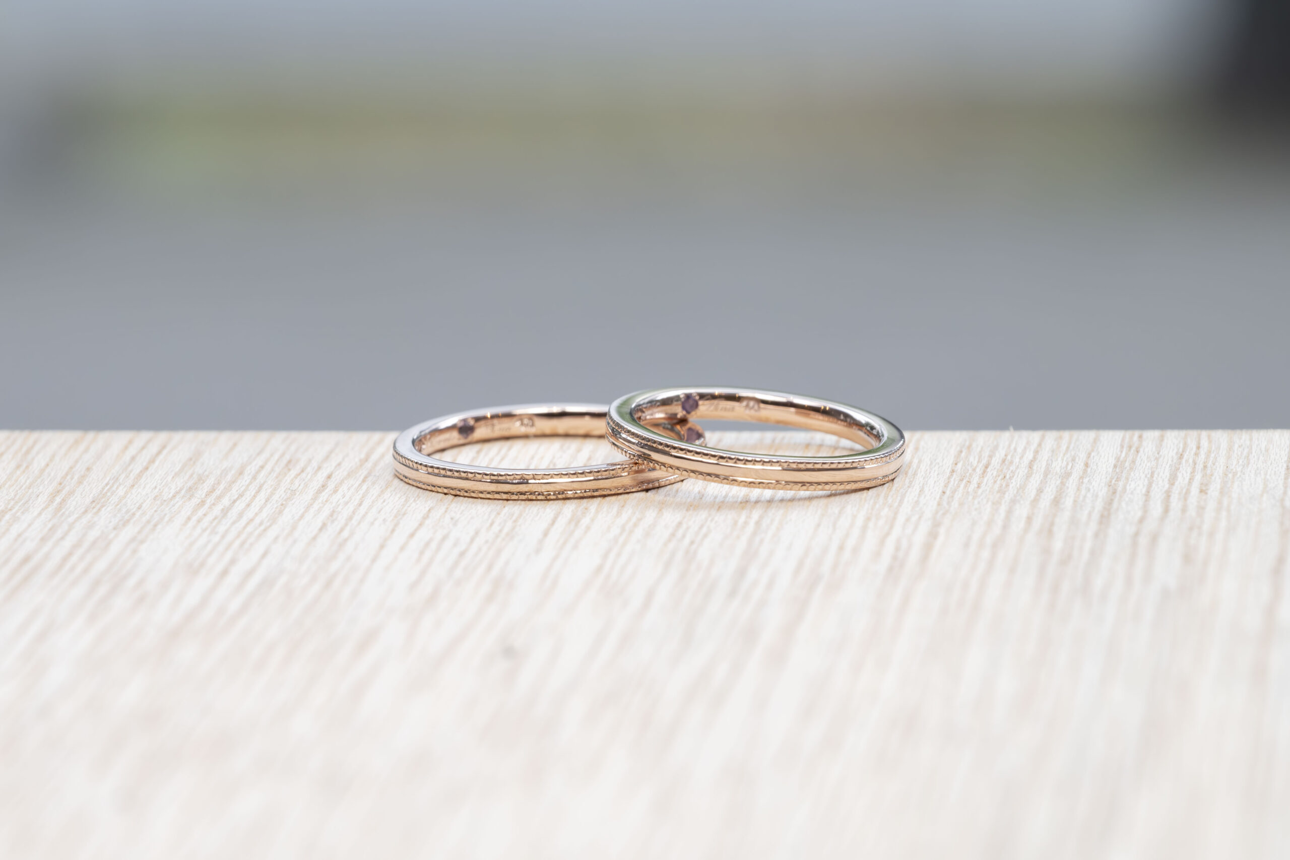 ペアリング（彫金工法）アメジストななこ留めミル打ち